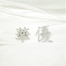 オーダーメイドジュエリー  「華」「優」漢字モチーフのピアス片耳（3週間発送）