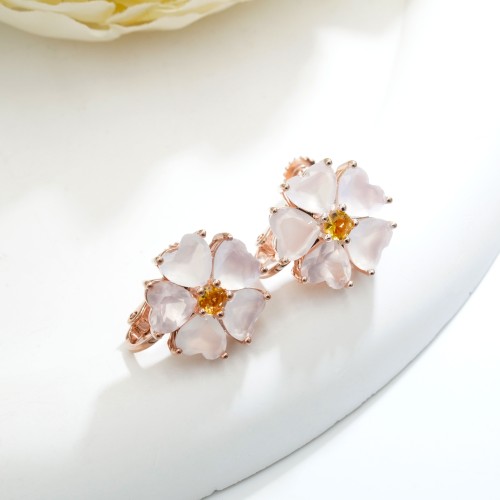桜の花ピアス（イヤリング）E241W627（4週間発送） | ピアス 
