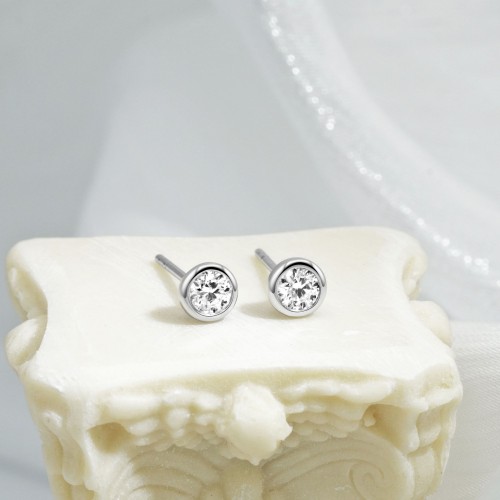 K18、0.2ct×2覆輪ピアス (3週間発送)