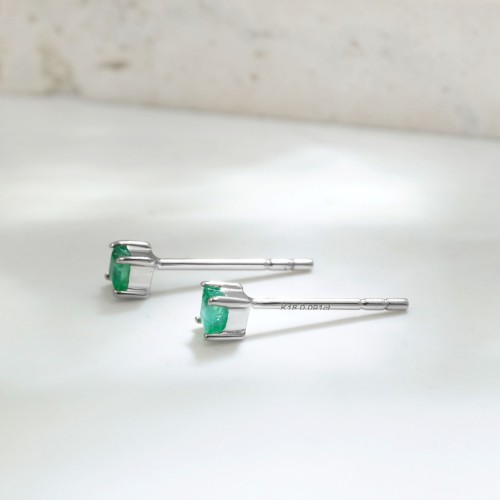 K18 エメラルドスタッドピアス 即発送可 230731-001 | 特売即納