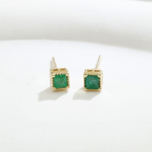 K10 エメラルドスタッドピアス 即発送可 230731-002 | ピアス