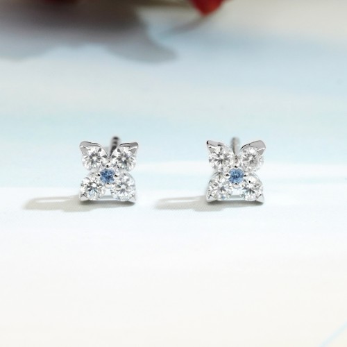 フラワーピアス J-E250102（3週間発送） | ピアス | オーダーメイド 