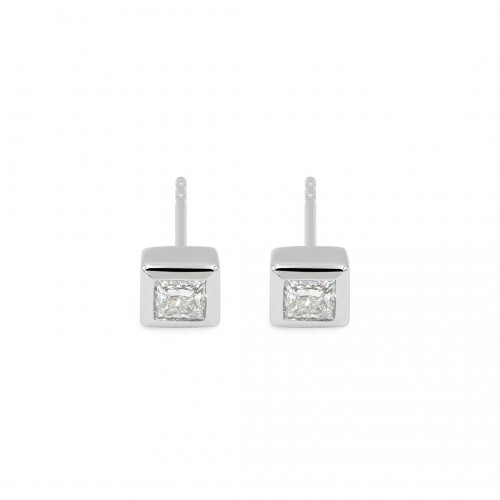0.2ctプリンセスカットピアス J-E250418（4週間発送） | ピアス 